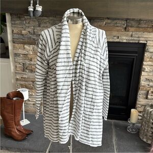 Boutique striped open front textured cardigan
